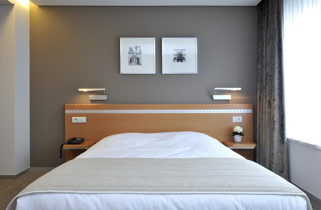 Business By Parkhotel -Annex- Kortrijk Quarto foto